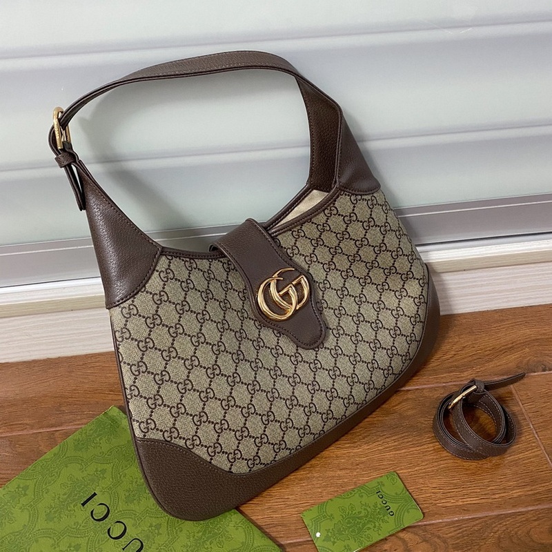 Gucci Handbags 869